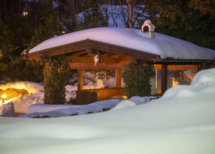 Foersterhaeusl アパート ゼーフェルト・イン・チロル