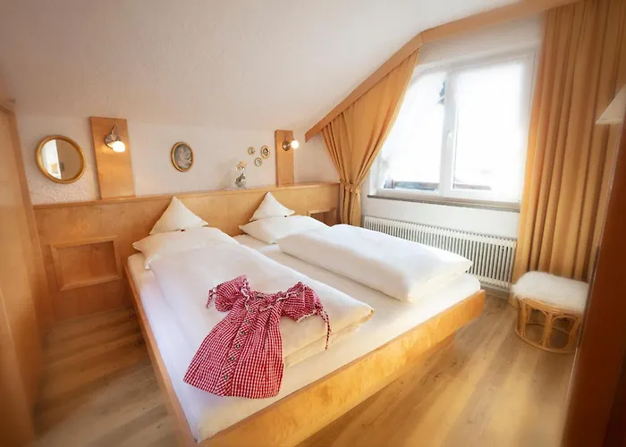 Foersterhaeusl アパート ゼーフェルト・イン・チロル