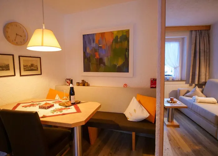 アパート Foersterhaeusl ゼーフェルト・イン・チロル